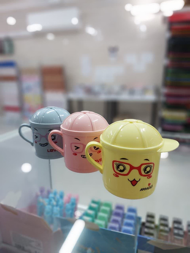 لیوان عروسکی