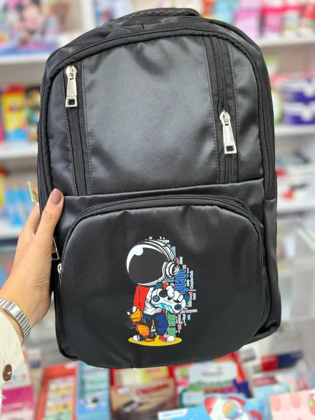 کوله پشتی طرح فضانورد